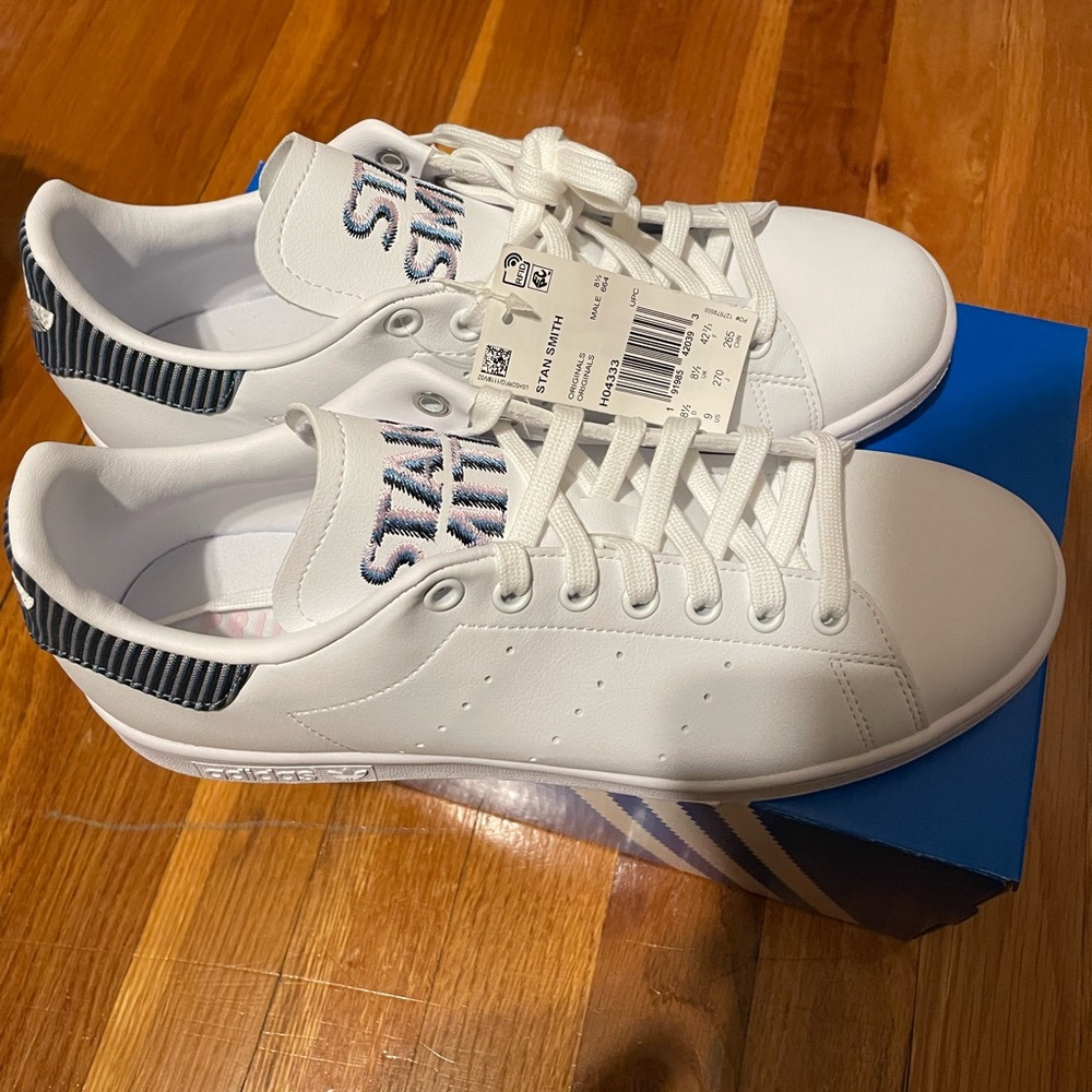 Stan smith sneakers - never worn with tags!
